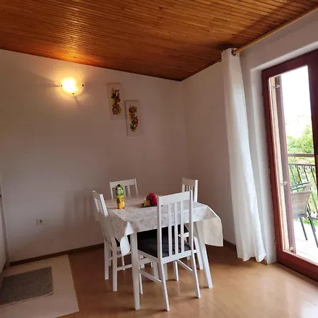 Apartman Valbandon, Istia 3 *